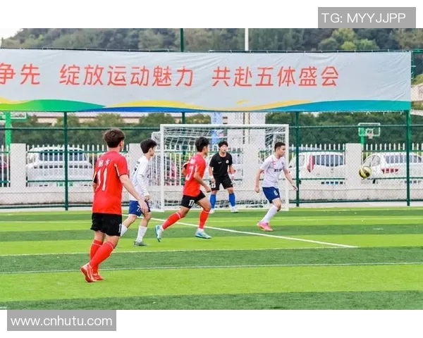 当前足球直播盛况空前各大赛事实时更新精彩不断